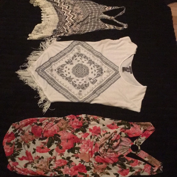 3/25 Suzy sheer tops - Picture 1 of 4